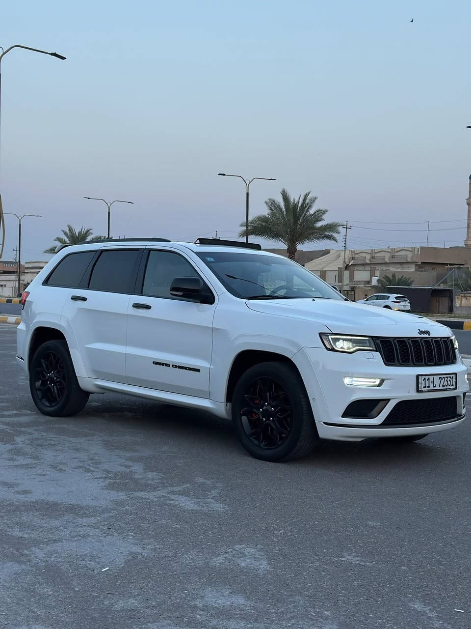 للبيع سيارة جيب (Jeep) موديل 2021 بمواصفات خليجية ممتازة وبحالة الوكالة.
المواصفات والتفاصيل:
 الفئة: S (خليجي)
 المحرك: 6 سيلندر (V6) عزم وقوة ممتازة.
 اللون: أبيض ملكي.
 الرقم: بغداد (أصولي جاهز للتحويل).
 المسافة المقطوعة: 51 ألف كم فقط (ممشى حقيقي).
 الحالة العامة: مكفولة كفالة عامة من كل نواحي الضرر، الصبغ، والتعديل (بحالة بلاد).
📍 الموقع: الأنبار - الصقلاوية
📞 للاستفسار والتواصل: ***********
