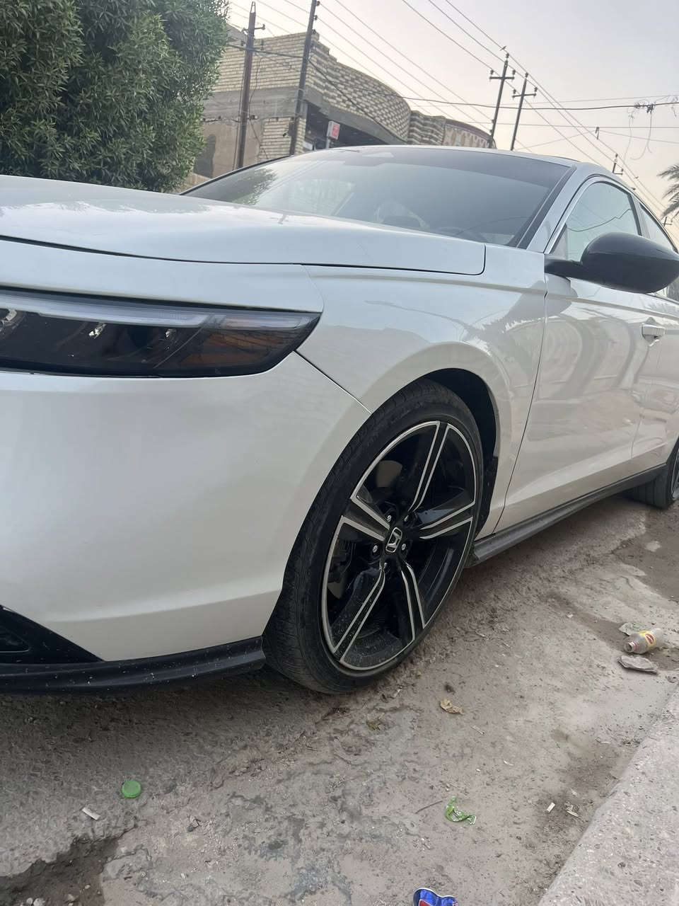 سلام عليكم هوندا اكوردً23 حادثهة جاملغ وبنيد وربع الباب صبغ باقي السيازة مكفول ماشيه 33 السيازة كامله مابيهة ي نقص مكانهة العامريه سعر 193 وبيهة مجال ***********
