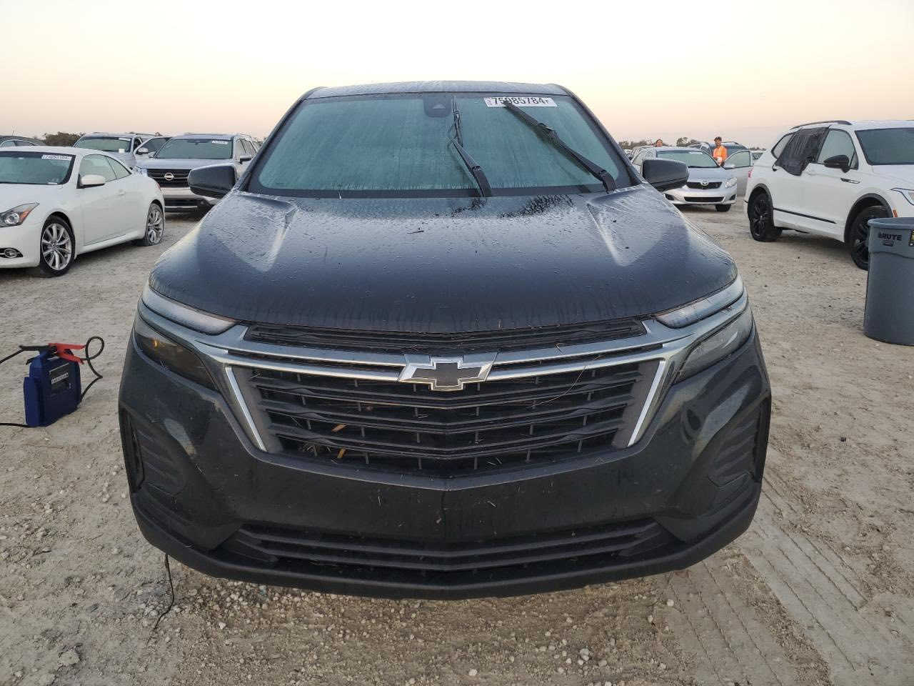 شوفر ليت كيونيكس 2024 تقرير غرق حاليا شغاله السياره ماشيه 16 الف السعر 125 
كفاله ضربه وصبغ وتبديل العنوان ذي قار ***********
