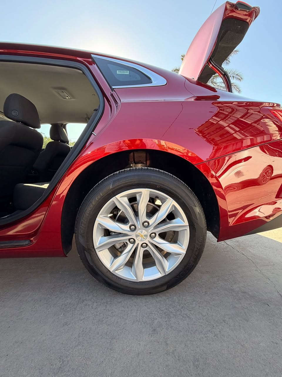 ماليبو 2024  Lt دخول جديد سيارة جاهزه بدون رقم بيه صبغ جاملغات اماميه وبنيد رادتير بلادي 
سعرها 12,500$
***********
