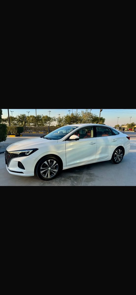 شانجان ايدو بلاص موديل ٢٤ بالضمان ماشيه ٤٤ الف جديده وفول مواصفات محرك ١٤٠٠ تيربو بانزين عادي رقم بغداد الجديد السعر ١٩ مليون قفل قفل مكانه البعيثه ***********
