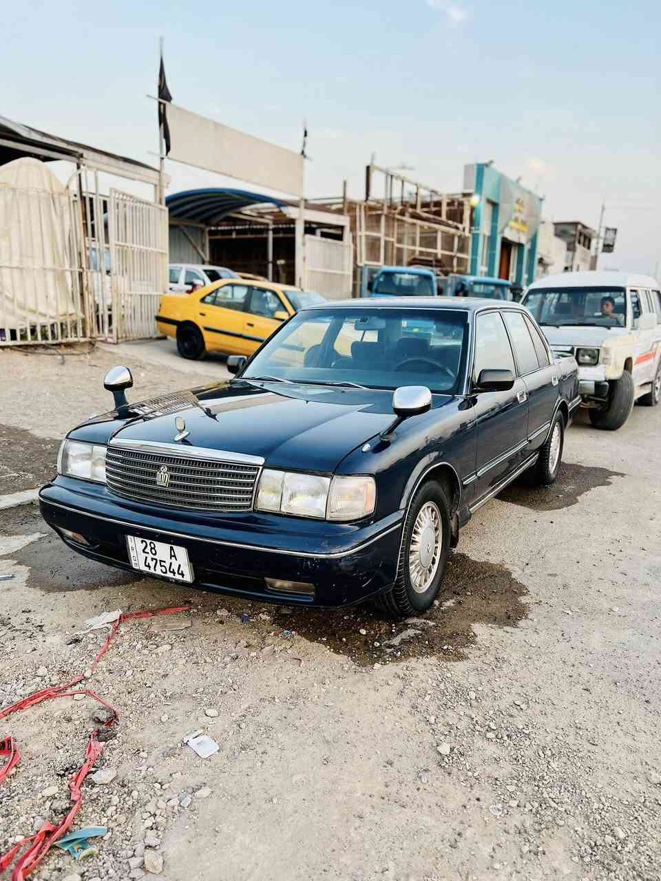 سلام عليكم ارنب 93 رقم انكليزي سنوي انكليزي  وبسمي وتحويل مكينة وكير واكسن كفالة تخم تاير باتري جديد كهرباءيات كلهة شغالة تبريد كنبريسر يي ضعف مصبوقة جمالية بدون كص ومكفولة من الكص نقل جثة مكينة بلاد السيارة جاهزة السعر 60 وبيها مجال قليل حك الجية  مكاني بغداد حي النصر المعامل 
***********
