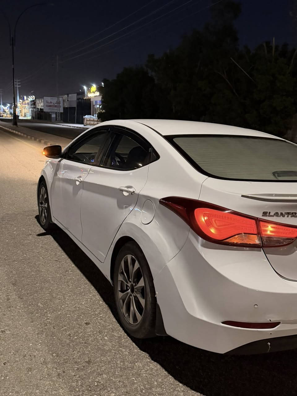 النترا موديل 2014
مكينه 1800
سياره بيها اماكن صبغ بدون معجون اثر خدوش 
بارد في الجاملغ الخلفي وباب السايق
ماشيه ١٦٠ الف
كير مكينه كفاله
فول عده الفتحه والبصمه
السعر ١٠٥  
للاستفسار الاتصال
***********
