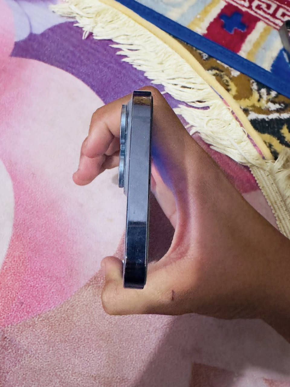 السلام عليكم
ايفون 13 برو ماكس 
كفاله عامه الفحص كدامكم 
بطاريه 82
كلشي ما مبدل بي
لشراي فقط 
ملاحظه/المو شراي لا يطب خاص 
السعر (950) وبي مجال 
***********
