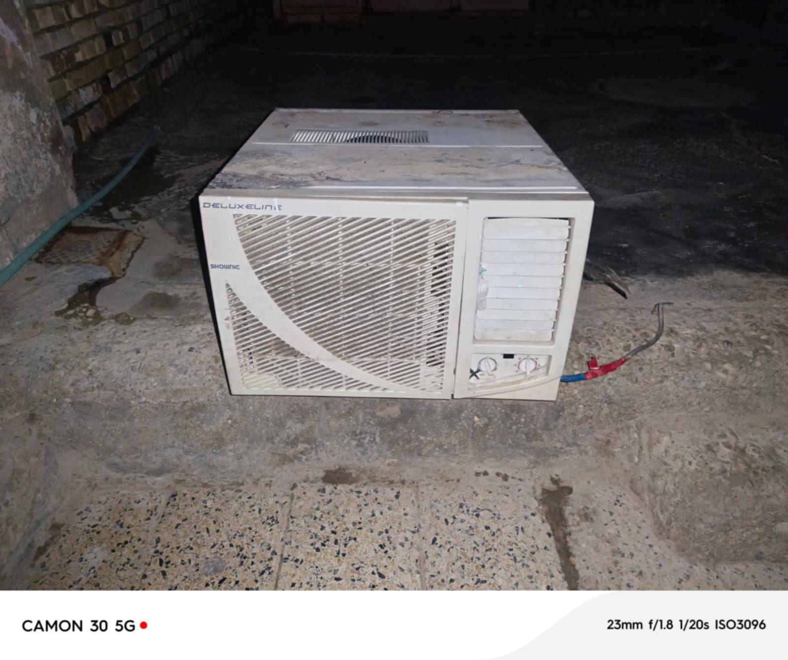 السلام عليكم مكيف بطل نضيف شغال  سعر 200 وبي مجال 
مكلف بل نشر اتصلو عل رقم ***********
