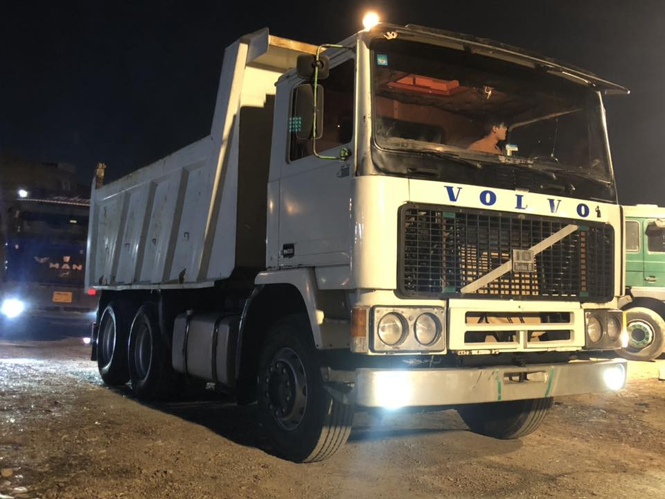 فالفو F للبيع 
رقم صلاح الدين انكليزي سكس قلاب بالسنويه 

محرك جي ١٠ كير ٤x٤  سنكل عضله 
تخم تاير نضيف جاهزه للعمل 
مكاني بغداد الدوره 
***********
