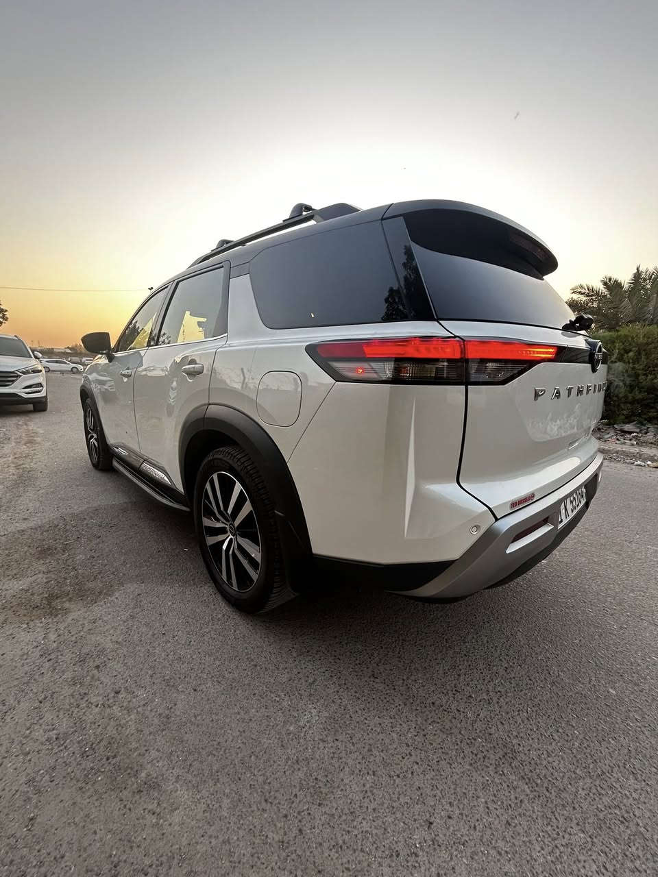 السلام عليكم
للبيع نيسان باث فايندر رقم بغداد 

2023 ماشيه 40  الف مايل 

حادث دعاميه اماميه فقط بيها بارد و تكحيل موضح بصوره 

مواصفات بلاتنيوم معروفه اعلى مواصفات

بصمه دخول وقفل ذكي 

مري شفط وجام قلاب مع البك 

كامرات 360 

رادار خلفي وجانبي وأمامي 

كشنات تدفئه و تبريد 

كشنات خزن ميموري

كشنات خلفي منفصل 

أناره محيطيه 

بردات خلفيه 

داتا شو تفاعلي 

فتحه وبنرامه 

كشنات جلد 

مرايه تعتيم 

حساسات امامي خلفي

صندوق كهرباء

سستم سماعات Bose 

شاحن وايرليس

بعد بيها مواصفات هواي 

مكان السياره بغداد البلديات رقمي ***********
سعر290  وبيها مجال قليل
