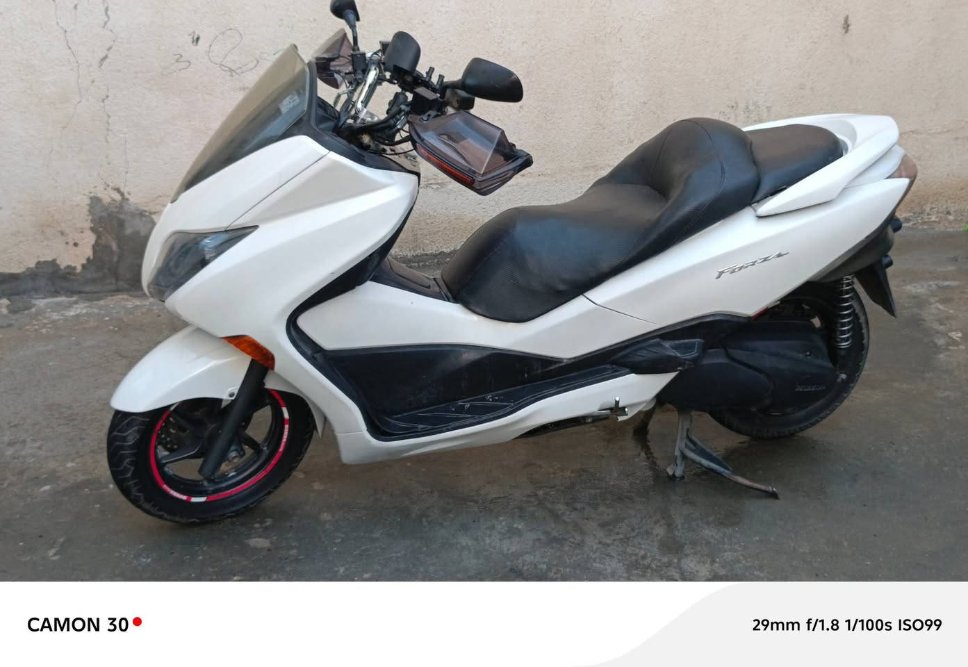 فورزه 010
الكفر نضافته ٨٠/ ١٠٠ هيج شي 
معدل ١٤٥ تراي وين يعجبك طلع 
تاير أمامي  خلفي جديد 
 بس تنويه ( الدفايه بل يدات ماعرف مفصولات لو مايشتغلان من جبته الحد هسه مافتحتها)
وراق ستنساخ 
السعر ١٣ونص  
مكاني كربلاء حي الغدير 

رقمي *********** وأتساب
