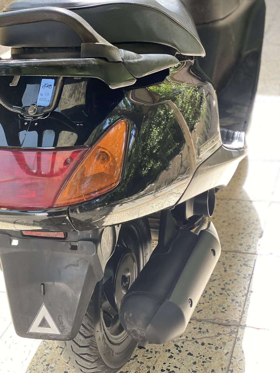 السلام وعليكم
للبيع سبيسي ياباني
كفر اصلي 
قفل جنطه 
الدراجه كله ياباني 
فقط مفتوحه رايمر
اتصل***********
