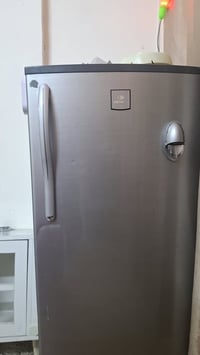 ثلاجة ديكا • ٢١ قدم • عطل بسيط