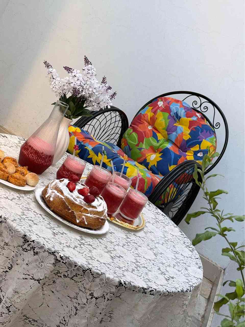 السلام عليكم اثاث جديد للبيع ميز طعام مرمر مع اربع كراسي جلد ماخذيهن من هوم سنتر وسيت مرجوحه مع ٤ كراسي مع كرسي هزاز يعني العدد ٥ كراسي حديد مع ميز طعام دائري كبير كزاز وحديد كلهن جدد السعر كلهن مليون
*********** النجف, العراق
