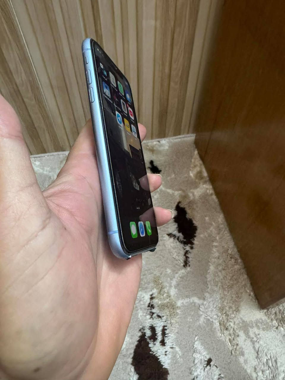 ايفون xRتلفون جديد مكفول من كلشي البطاريه 83 مساحة التخزين 128 مكاني بغداد *********** بي واساب 240الف
