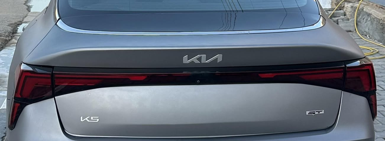 سلام عليكم
للبيع بك لايت K5 خلفي شغال كلشي ما بي لوسط جامته مابيه شي لا كسر ولا شخوط فقط جوانب تبديل جامه سعر 300 الف       وبي مجال مكاني كربلاء لاستفسار ***********
