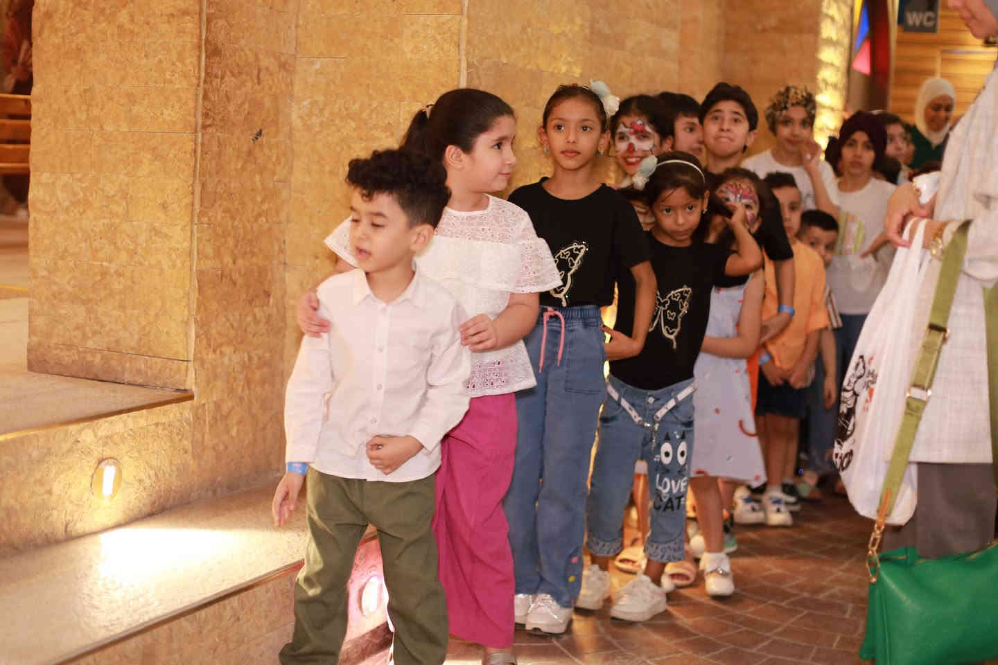 🔥🎠 مو مجرد مدينة ألعاب… هذا عالم يشتغل على فرحة الطفل 🎠🔥
داخل مدينة حلم الأطفال، الضحكة مو لقطة، والفرح مو تمثيل…
مشاهد حقيقية، طاقة أطفال، وعوائل جاي تعيش وقت مختلف فعلاً 👧🧒

🎥 قناة شهاب موجودة بالميدان
تنقل الصورة مثل ما هي… بدون تلميع، بدون مبالغة
لأن الفرح الحقيقي ما يحتاج إخراج ✨

🎯 خصم خاص وحصري
مقدم من قناة شهاب الفضائية
مخصص للعوائل العراقية وأطفالهم فقط لزيارة مدينة حلم الأطفال

📩 تريدون التفاصيل؟
تواصلوا ويانه عبر رسائل صفحة قناة شهاب الفضائية
أو مباشرة عبر الأرقام التالية:

📞 0771 466 5555
📞 0774 022 6060
📞 0781 466 5555
📞 0772 912 0601

🟡 الطفل يحتاج مكان يفرغ بيه طاقته…
والعائلة تحتاج مساحة تطمئن بيها
وشهاب تنقل هذا الواقع مثل ما هو

#قناة_شهاب_tv
#مدينة_حلم_الأطفال
#الفرح_مو_إشاعة
#شهاب_بالميدان
