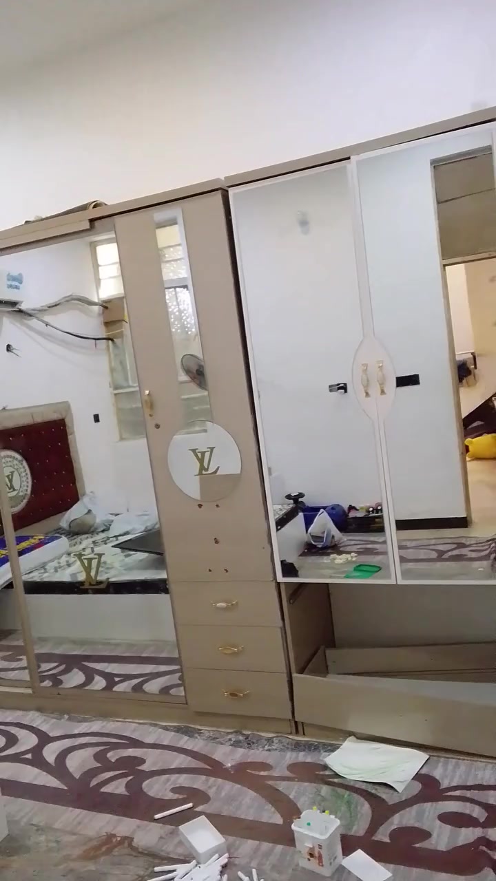 السلام عليكم غرفة تركية نضعيفة للبيع استعمال قليل مستعجل على بيعتها اريدها 175الف العنوان البلديات الرقم *********** ادخل للتعليقات
