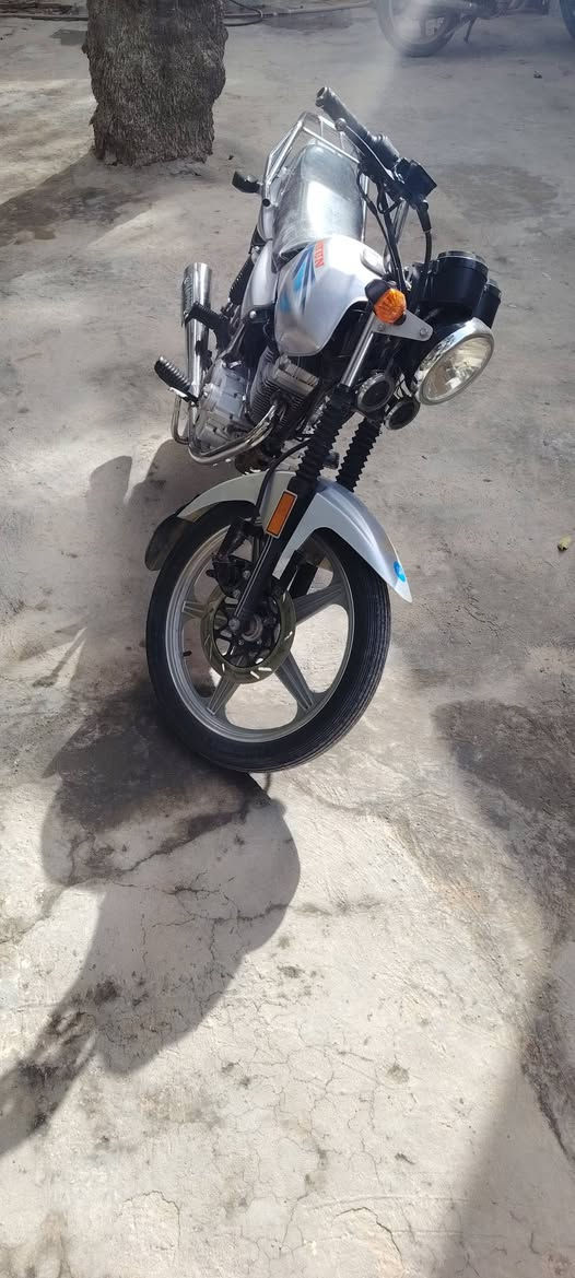 السلام عليكم دايون عضم مديل 21 رقم وسنويه بسمي انكليزي *********** عنوان كربلاء
