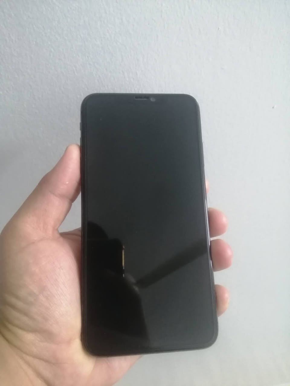 ايفوان لبيع اكس ماكس ذاكره 256 جهاز جديد
بطاريه مبدله 100
سيم كارت شغال واي فاي شغال 

شاشه تفصيخ ٣خيارات بس فيس ايدي مايشتغل
كاميراته حلوه السعر 165وبيه مجال ***********
