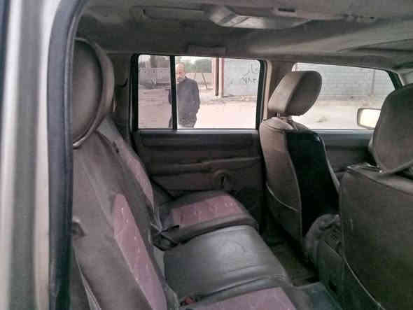 جيب كومندر 7راكب 2008 جاهزه مكينه كير حداده تبريد تخم تاير جديد ياباني كامره خلفيه شاشه بسمي رقم انكليزي السعر 70مجال قليل ***********   *********** ببهه جراد بالقماره والبنيدقليل
