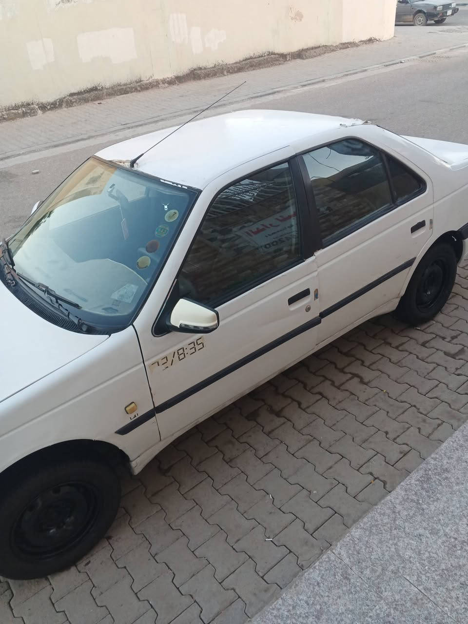 بيجو 405 موديل 2012 سنويه ستوهه نافذة السيارة تخم تاير ستوني شادة كير مكينه حداديه  خير من الله كهربائيات كلهه شغاله السيارة نظيفه تجي وتشوف بعينج شرط المداور السعر 35 ورقه وبيهه مجال بسيط حك الجيه مكان السيارة نجف وهذا رقمي 0781889006 
ملاحظه غير متواجد على الفيس اتصال فقط


**إذا كنت صاحب هذا الإعلان وتريد حذفه لأي سبب، رجاءا أرسل رسالة إلى الدعم الفني**