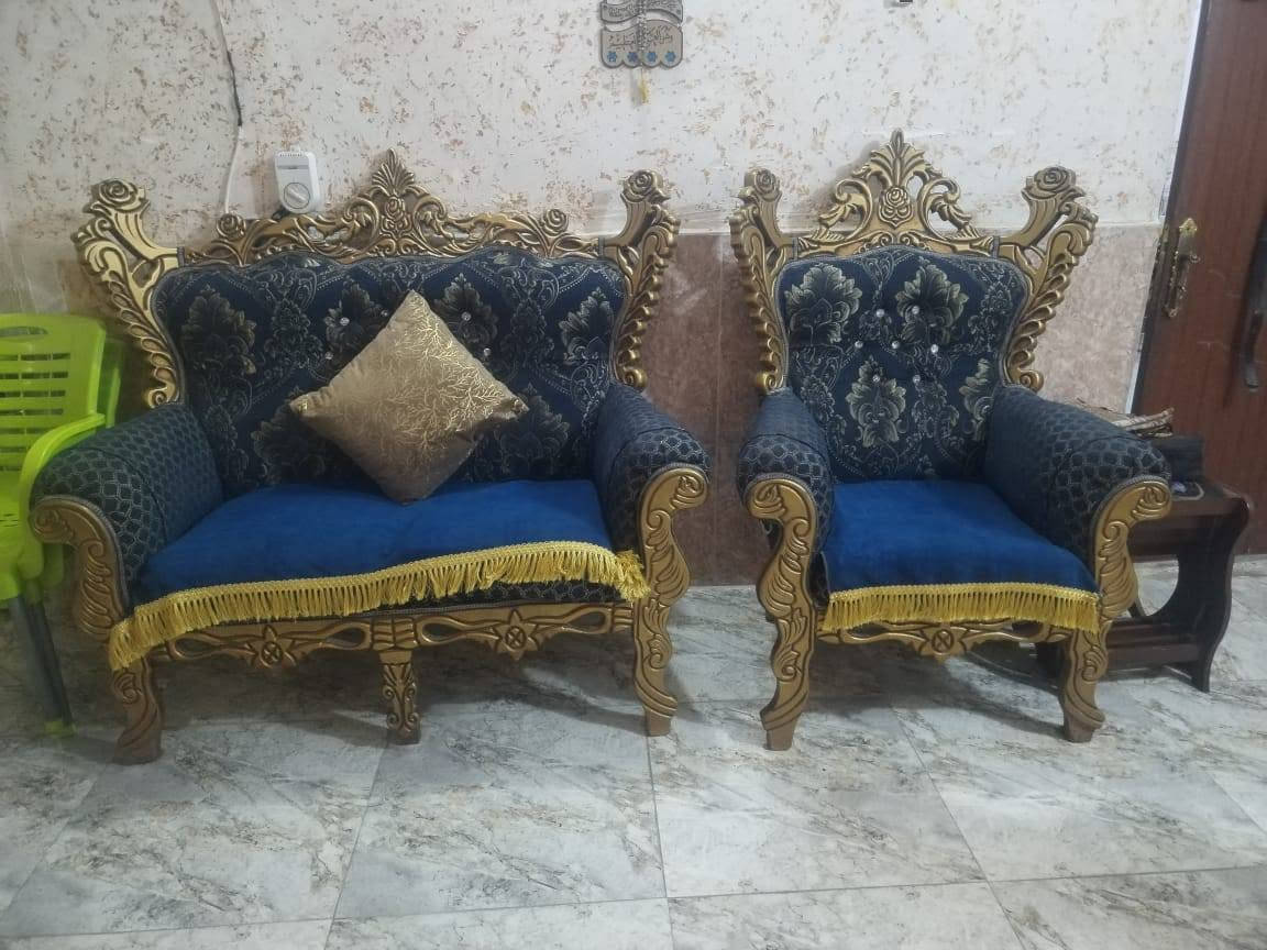 تخم ملكي ١٠ مقاعد  نضيف جدا  س ٢٥٠ بي مجال. مكان البياع شرطة سويب ***********
