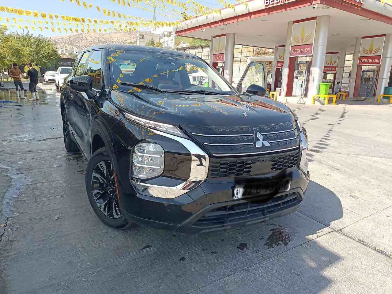 اوتلاندر الشكل الجديد سبعة راكب موديل2022 رقم جديد كيرومحرك كل على وضع الشركة تبريد ثلج تخم تايرات جديد صبغ بها خمس قطع بابين و جاملغ وبونيد وسقف ونص صبغ تحت باب السائق بشرط بجم كبس بدون شاصي جديدة  سيارة مال البيت نظيفة ومريحة واقتصادية بالبنزين حتى البانزين العادي يمشي بدون دوانز مرقم دهوك و تحويلها مضمونة   بها تقرير سونر سعر 170 ومجال بها عنوان دهوك رقم تلفون ***********
