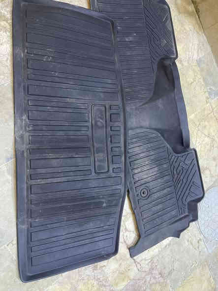 أرضيات تاهو 2023 استخدام اسبوع فقط جدد اكو توصيل *********** السعر 80 الف
