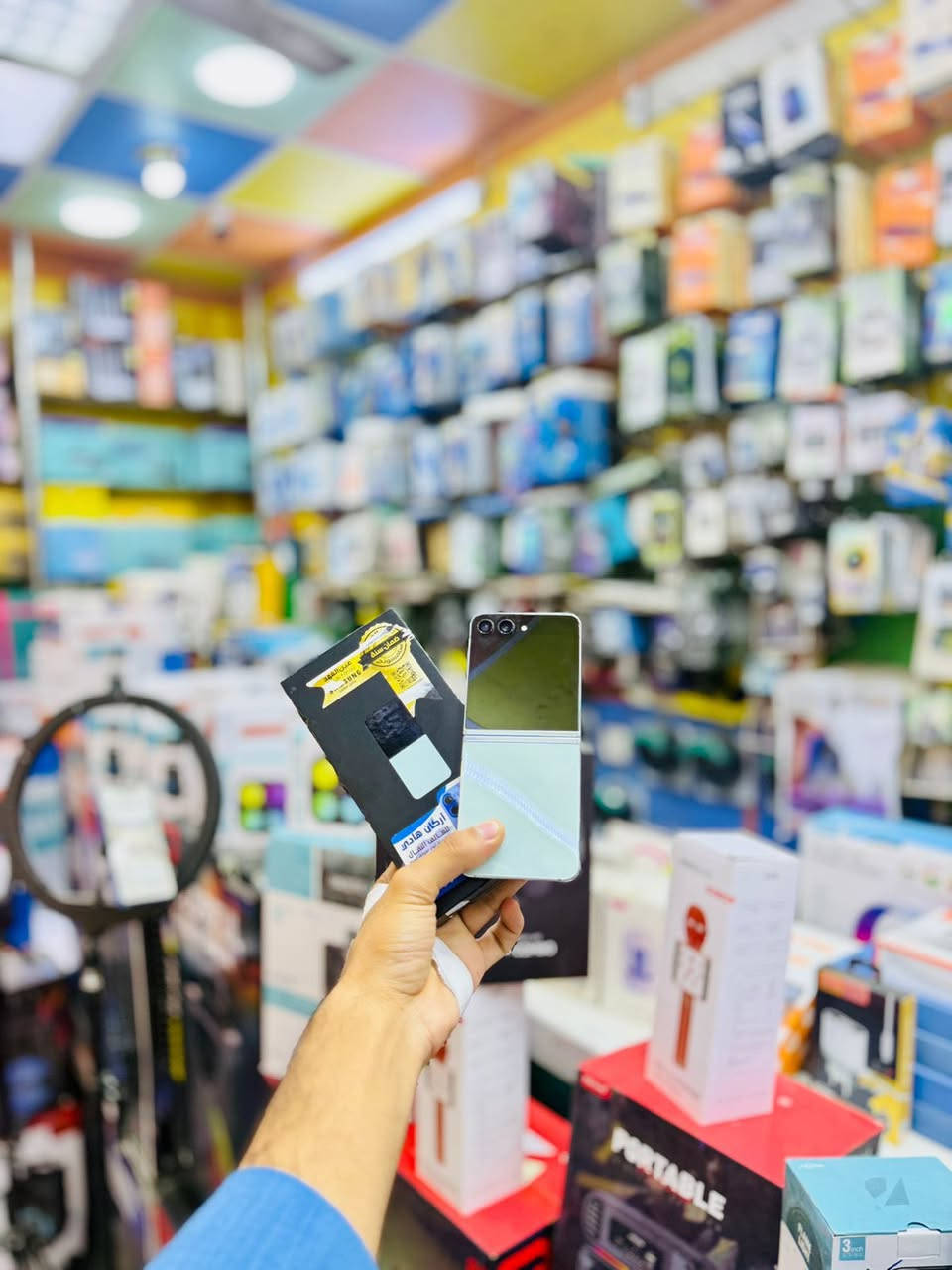 متوفر الأقوى من سامسونك 💙
SAMSUNG Z Flip5 
ذاكره 256
اللون المميز 

السعر 🔥 🔥 

العنوان: ذي قار/ قلعه سكر / الشارع الرئيسي / مقابل المقهى الرياضي 

للتواصل:***********
للتواصل:***********

♥️♥️♥️♥️♥️♥️♥️♥️♥️♥️
