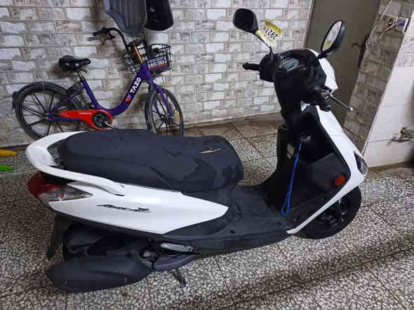 السلام عليكم شباب دراجه اكزز ياباني الحديث صارلهة سبوع نازله من الرمبه تاريخ الوصل موجود الدراجه للبيع مكاني بغداد الشعب رقم***********
