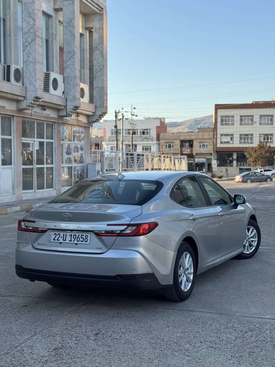 السلام عليكم
toyota camry 2025 Le 
رقم اربيل جاهز بدون مصرف
هايبرد و بنزين
السعر :202 ومجال  
عداد المسافة :24 الف ميل   
ملاحظة السيارة : بوند و جملغ صبغ و باب سايق كلير 
ارباك استيرن طاك راجع سستم 
راس شاصي بيها رسعة بسيط 

المواصفات : 
‏‎بصمة ابواب 
‏‎بصمة تشغيل 
‏‎شاشة   
‏‎كاميرة
هاند بريك بصمة
اوتو هولد (𝐀𝐮𝐭𝐨 𝐇𝐨𝐥𝐝)  
اوتو ستارات (𝐀𝐮𝐭𝐨 𝐒𝐭𝐚𝐫𝐝)
اوتو ستارات (𝐀𝐮𝐭𝐨 𝐒𝐭𝐨𝐩)
رادار امامي (تحديد مسار)
‏‎رادار جانبي (نقاط عمياء)
‏‎رادار خلفي (التحذير من الاصطدام)
‏‎حساسات امامي
‏‎حساسات خلفي 
نظام (𝐄𝐜𝐨)
نظام (𝐍𝐨𝐫𝐦𝐚𝐥) 
نظام (𝐒𝐩𝐨𝐫𝐭)
تحكمات  استيرن 
تبريد لمس
لايتات (𝐋𝐞𝐝) ليد زينون بيلادي
بكلايتات (𝐋𝐞𝐝) ليد بيلادي
ويل كروم 

وبعد هواية مواصفات…

‏‎تفاصيل اكثر الاتصال علی ارقام التاليه  

𝐖𝐡𝐚𝐭𝐬𝐀𝐩𝐩-
***********

عنوان📍عقره
