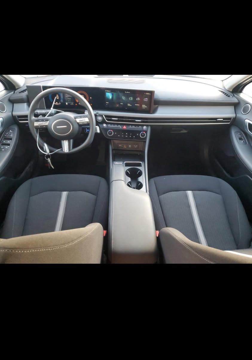 سوناتا موديل 25 SEL
السياره حادثه كلش حلو فقط دعاميه وجايه وياه تعتبر كلين شغاله السياره  ماشيه  14 الف حاليا بدبي ترهم كتاب شهداء بصره او اربيل 

***********

***********
