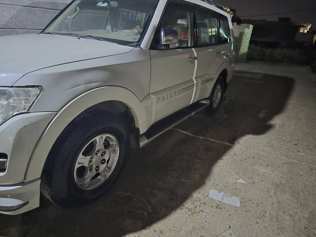 السلام عليكم سياره باجيرو مكفول ٢٠٠٨ محدثه ١٦ لتفسير اكثر اتصل عل رقم *********** السعر ١٤٥ بيه مجال
