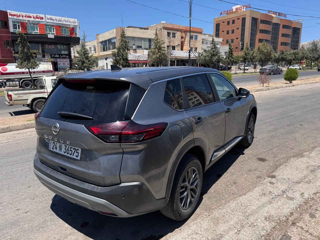 نيسان روج موديل 2023 سياره بوند صبخ و باب خلفي كلير امريكي بدون دواخل شرت راديترات مروحه تبريل شرت ارباك ستيرن سيستم سياره رقم دهوك كامل جاهز وكاله تحويل غرامات شرت 
مواصفات S بصمه شغال ويل كروم شاشه كاميره رادار امامي خلفي شرت حساسات شرت سياره جاهزه سعر سياره 131 مجال بسيط رقم واتساب *********** اكر, نينوى
