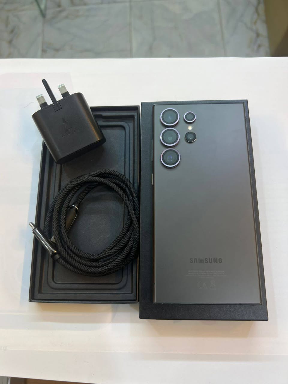 سامسونج S24 Ultra ذاكرة 512
اكبر ذاكرة بسامسونك 
نضافة 100‎%‎
كامل ملحقات الاصلية 
ضمان الشركة بعدة بلضمان 
ضمان كارت الشاشة سنة 
استخدام قليل 
السعر مناسب 
***********
العنوان القطاع شارع السوك مجاور عوينات الكرار 
مركز الشمس
