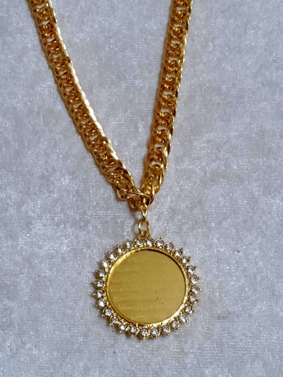 🌹تميزي مع اكسسوارات كولدي عالي
للذهب البرازيلي✨
طلاء ثابت  %💯 ضمان حقيقي سنتين 💫‎


**إذا كنت صاحب هذا الإعلان وتريد حذفه لأي سبب، رجاءا أرسل رسالة إلى الدعم الفني**