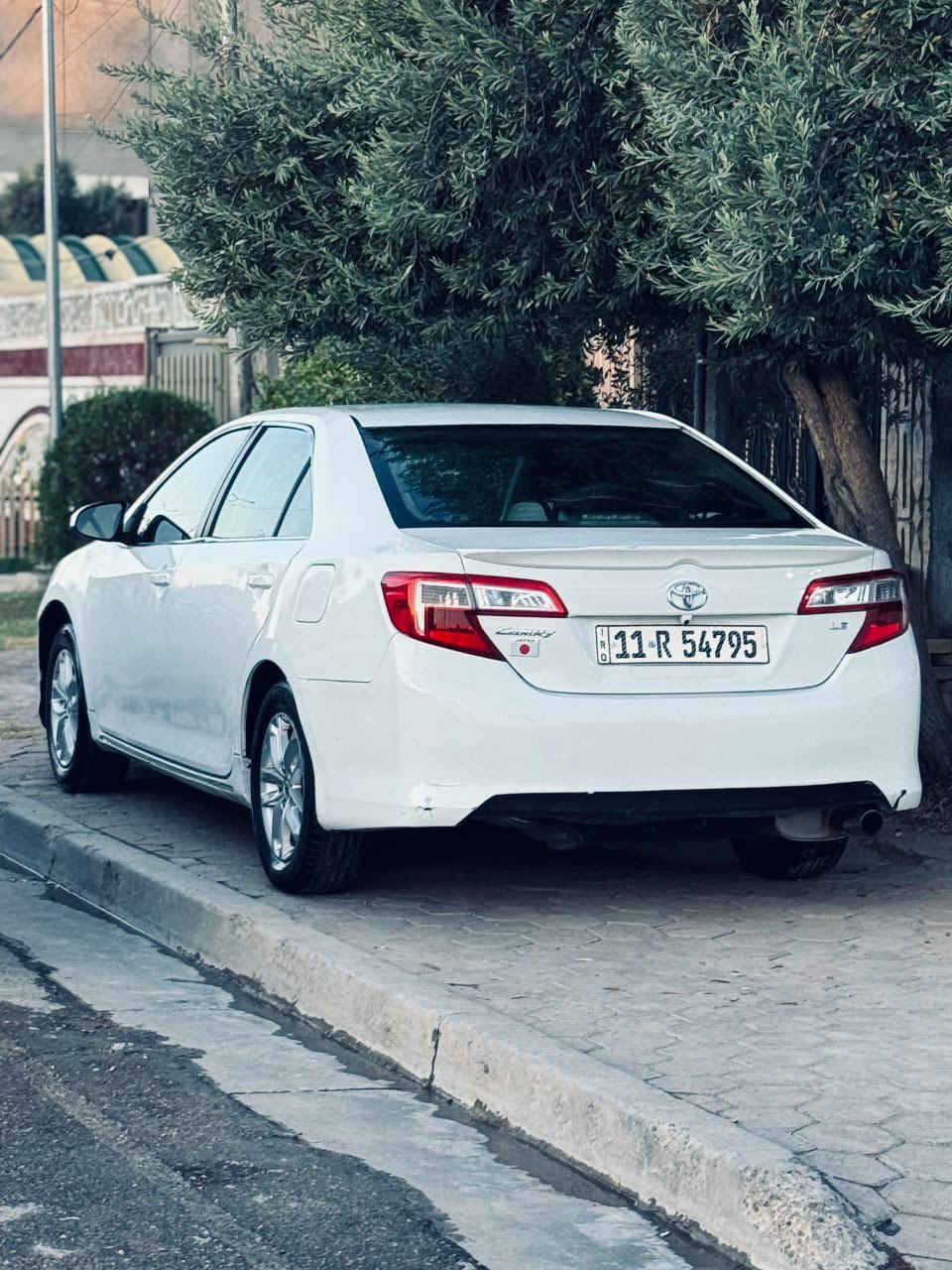 تيوتا كامري 2012 LE
‎السلام عليكم

‎كامري للبيع موديل 2012 LE 
‎وارد امريكي حادث موضح بالصور
‎مصبوغة عام اثر شخوط
‎سياره كامله 
‎تدفئة
‎تبريد
‎شاشه كبيره
‎دوشمة جديده
‎مكينه وكير مكفول
‎تايرات جديد
‎منضومه زنون اصليه
مكان سيارة بغداد

‎للاستفسار***********
