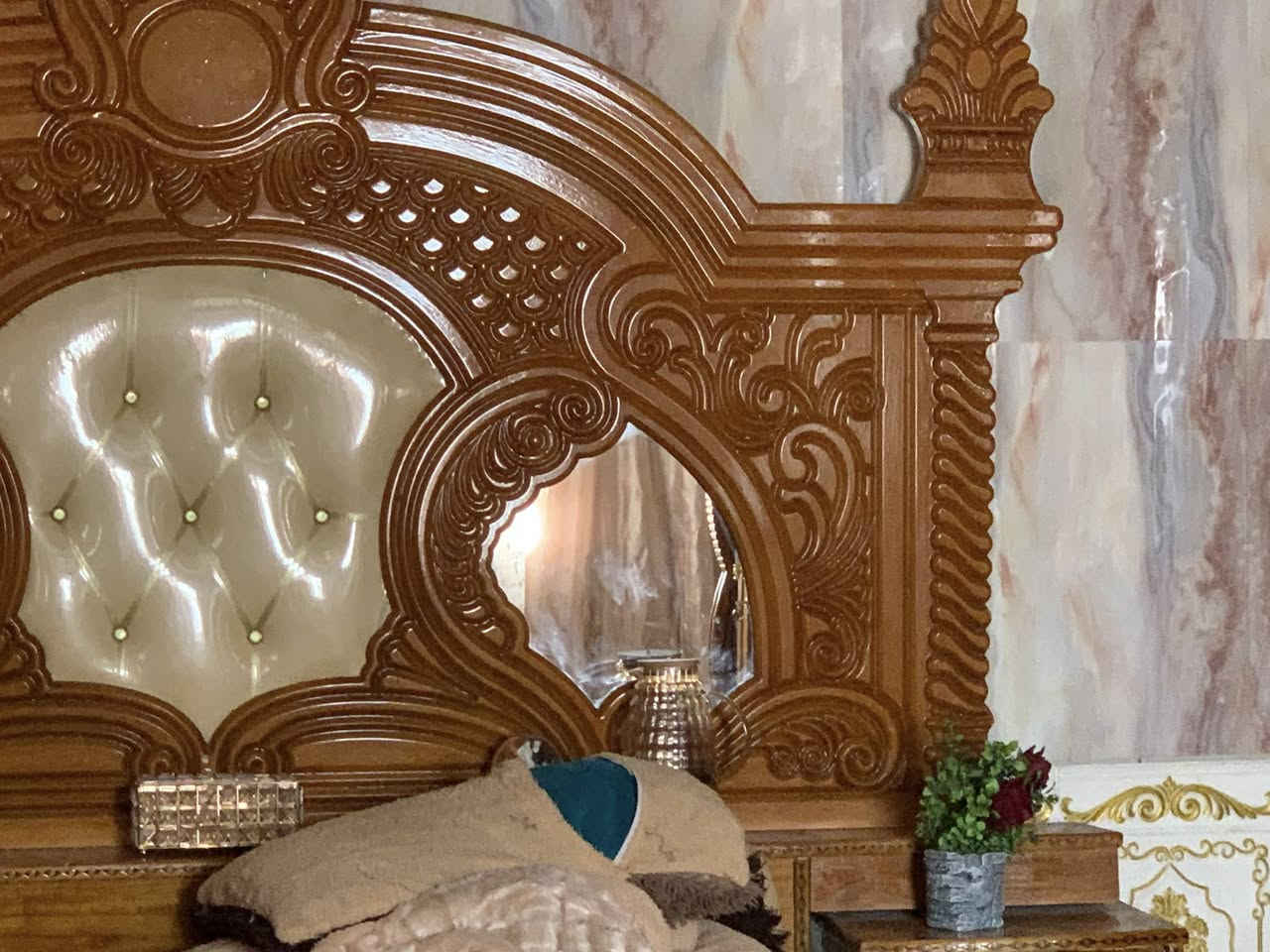 سلام عليكم غرفة عراقي تفصل.  داخل وخارج صاج ثكيلة ما تتحرك.  مكاني بغداد بلديات سعر مليون و ٣٠٠ شراي يتصل ويدلل ***********
