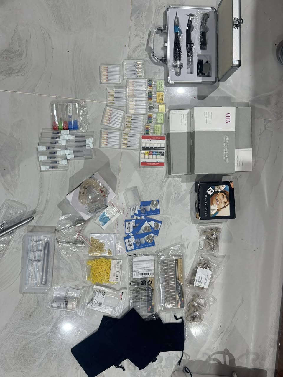 ادوات اسنان للبيع للتواصل خاص


**إذا كنت صاحب هذا الإعلان وتريد حذفه لأي سبب، رجاءا أرسل رسالة إلى الدعم الفني**