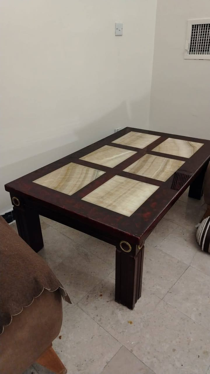 طبله وسطيه
مرمر صناعي 
طول ١٣٠
عرض ٨٠
ارتفاع ٤٨
سعر ١٠٠ الف بغداد قرب حي جهاد


**إذا كنت صاحب هذا الإعلان وتريد حذفه لأي سبب، رجاءا أرسل رسالة إلى الدعم الفني**