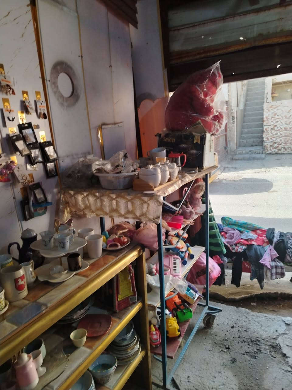 السلام عليكم
محل باله للبيع بسبب بعد السكن سوك الشرطه الرابعه شارع الخياطات السعر مليونين ونص الايجار ١٠٠  شراي خاص


**إذا كنت صاحب هذا الإعلان وتريد حذفه لأي سبب، رجاءا أرسل رسالة إلى الدعم الفني**