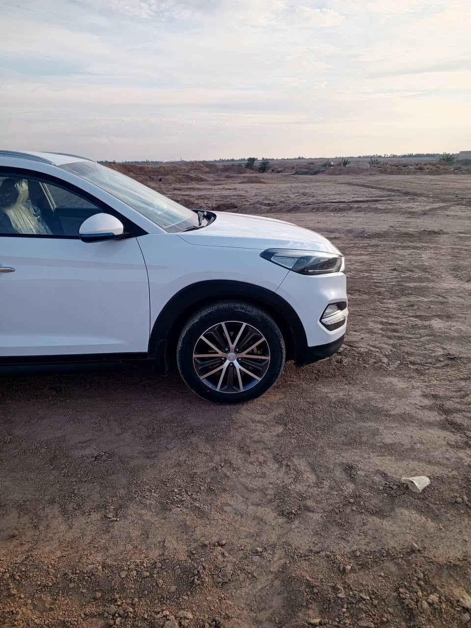 توسان ٢٠١٧ خليجي
كفاله عامه  .. الشكل المرغوب. قطعتين تبريد ماشيه ١٠٧ محرك شركه مامفتوح
 داخل صاج.   غرفه. تخبل. شركه.  
مواصفاته :شاشه. تحكم توسان ٢٠١٧
كفاله عامه  .. الشكل المرغوب. قطعتين تبريد ماشيه ١٠٧ محرك شركه مامفتوح
 داخل صاج.   غرفه. تخبل. شركه.  
مواصفاته :شاشه. تحكم ستيرن.شاير. بالمري.  المري شفط حساسات خلفيه. كأمره دواره  تخم تاير جديد تبريد تتفئه علمن السياره جديده كلش العنوان صلاح الدين الدجيل *********** بيه وتساب ***********. بالمري.  المري شفط
