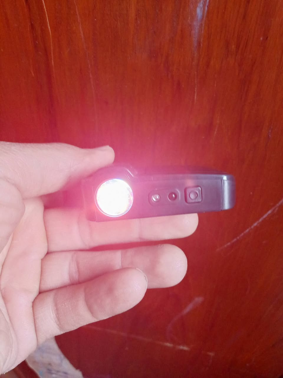 السلام عليكم شعار تيوتا ينشد بالباب نضام حساس من يفتح الباب يشتغل بإله امزون سعر الزوج 15 ألف بغداد الكرخ ***********
