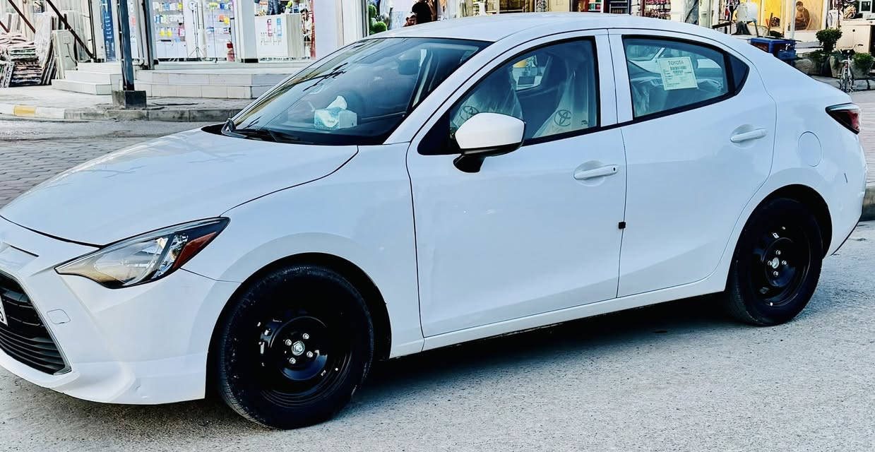 السلام عليكم 
تيوتا يارس موديل 19كامله
 مابيه اي نقص 
السياره صار عندي 5سنوات  
خير من الله مال جناي 
ماشيه 45 m
مبدل بيه فقط بنيد ولجاملاغات مصبوغات 
يعني بيه 3قطع صبغ ولباقي كفاله من كلشي 
السعر 110
ماكو هيج سعر بي مستعجل على بيع 
بيع فقط ماراوس اقره لمنشور قبل لاتخابر 
***********
