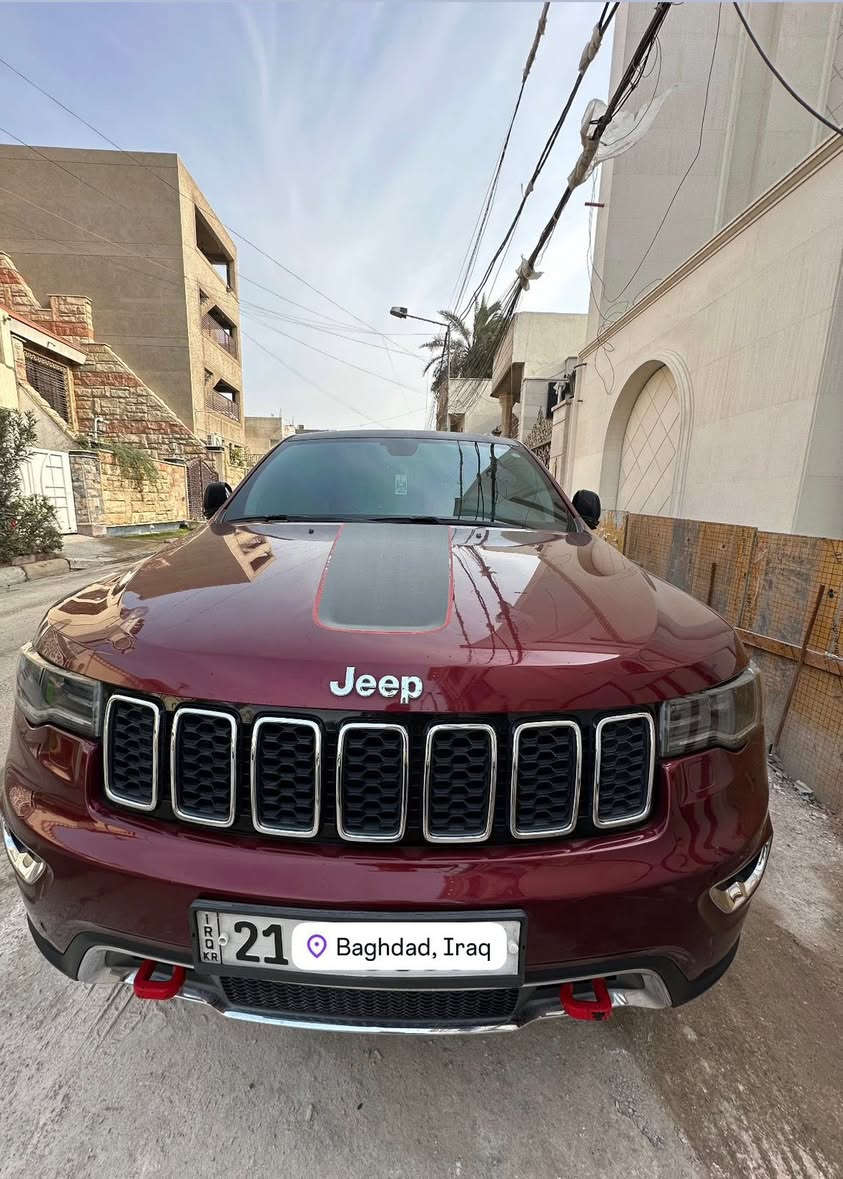 السلام عليكم 

للبيع جيب لاريدو سبورت موديل  ٢٠١٨ خليجي مكفولة بالكامل  

اللون ماروني 
ماشية 71,000 الف كيلو 
•بصمة تشغيل 
فتحة سلايد 
• داخل السيارة توكلر ( اسود وبيجي ) 
• كامره خلفيه دوارة 
• محرك 6 سلندر 3600 
• كير 8 نمرات
• نظام التوقف الذاتي (مانع تصادم)
• نظام SPORT و ECO و NORMAL 
• حساسات خلفية
حساسات امامية 
• مثبت سرعة
• مانع انزلاق 
* ماسحات خاصة باللايت 
• شاشه دجتال ( شاشه اعطال و قراءات رقميه)
• لايتات زنون مع لدات 
• فور ويل 4x4 Auto 
* دفع رباعي 4x4 . وتعمل مع جميع الأنظمة
* فرش المقاعد من الجلد . 
*المقاعد الأمامية كهربائية .
كشنات كهربائيةتدفئة
بصمة تشغيل عدد ٢                                      
داخل مقاعد جلد بيجي.                                                    

تبريد قطعتين.
سقف السيارة واليدات والابواب والمرايات والبنيد مغلف بالكربون فايبر الأسود من الشركة .

مراية گهرباء قابلة للطي
شاشة وسط تدعم نظام كاربلاي.

رقمها سليمانية وبأسمي واحولها مباشرتاً بأسم المشتري 
 
السيارة نظيفة جداً وعلى ايدي و  بانزينها محسن فقط والدهن اصلي .

مكاني / بغداد - الوزيرية
للأستفسار الأتصال بالرقم  ***********
