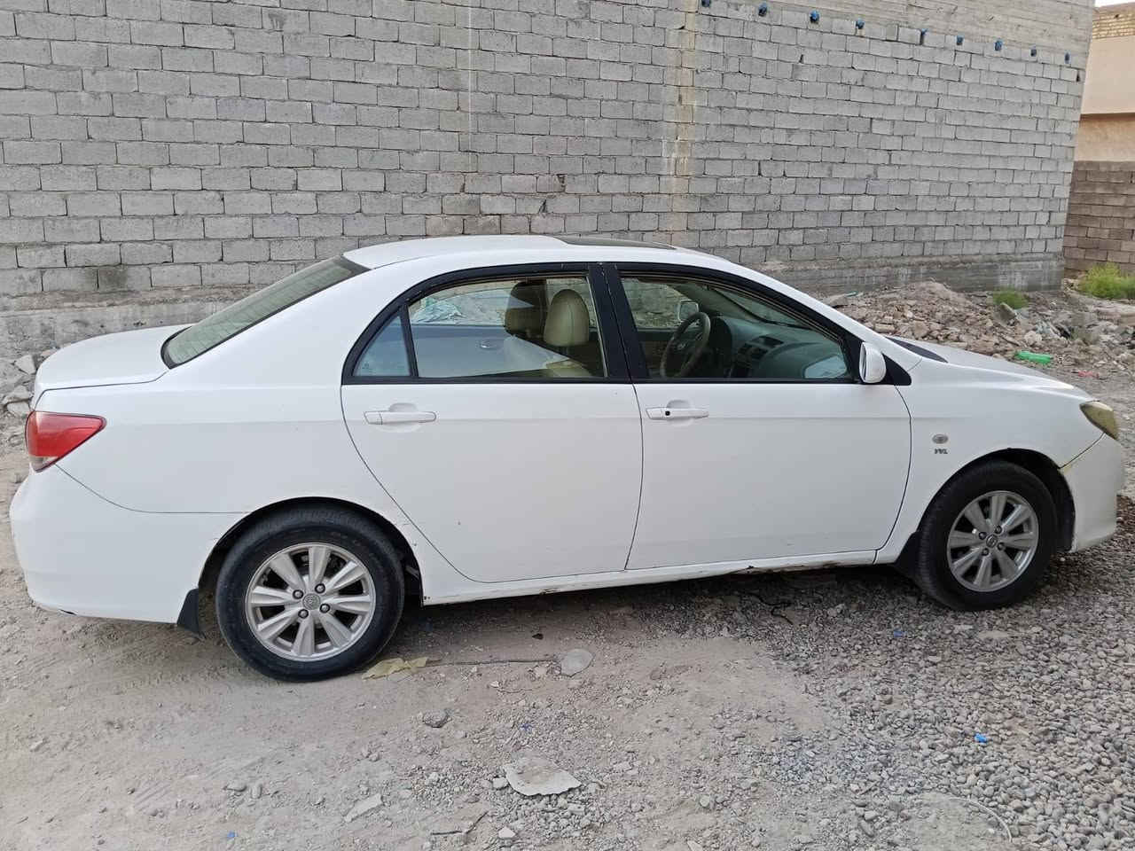 السلام عليكم ورحمة الله وبركاته
سيارة byd f3 2014 نظيفه كير ومحرك خير من الله رقمه سليمانية سنوية 2031 مابيه نواقص شغل وتطلع سعر 53 وبيه مجال رقم ***********
