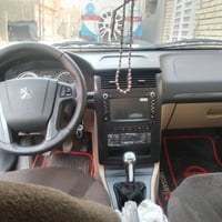 بيجو بابل 2025زيرو لون مميز ماشية 7000الف بعدهي بضمان شركة باسمي بغداد...