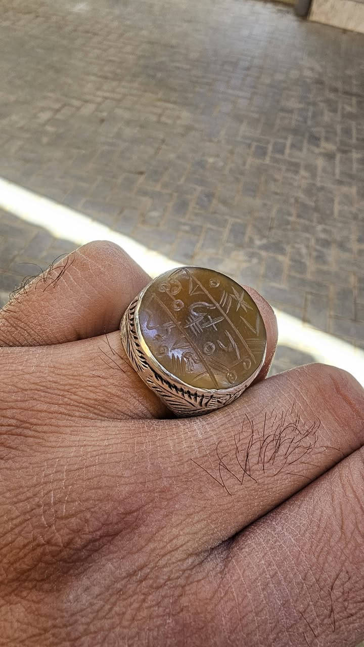 محبس قديم شرف شمس اعتقد ما عرف بطلاسم للبيع فضه ثقيله جدا


**إذا كنت صاحب هذا الإعلان وتريد حذفه لأي سبب، رجاءا أرسل رسالة إلى الدعم الفني**