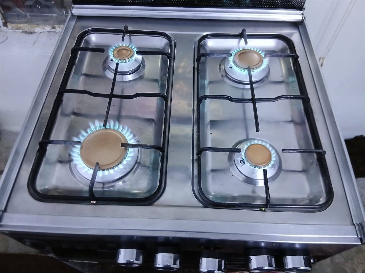 طباخ تكنو عشتار مصري للبيع شرط نضافه شغل السعر 110الرقم الهاتف ***********
