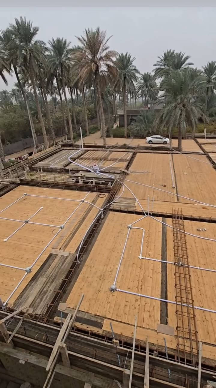السلام عليكم 
نجار قالب 👷🔨🪜مصمم درجان واجهات منازل🏤 استلام مهندس للتواصل
 ***********
