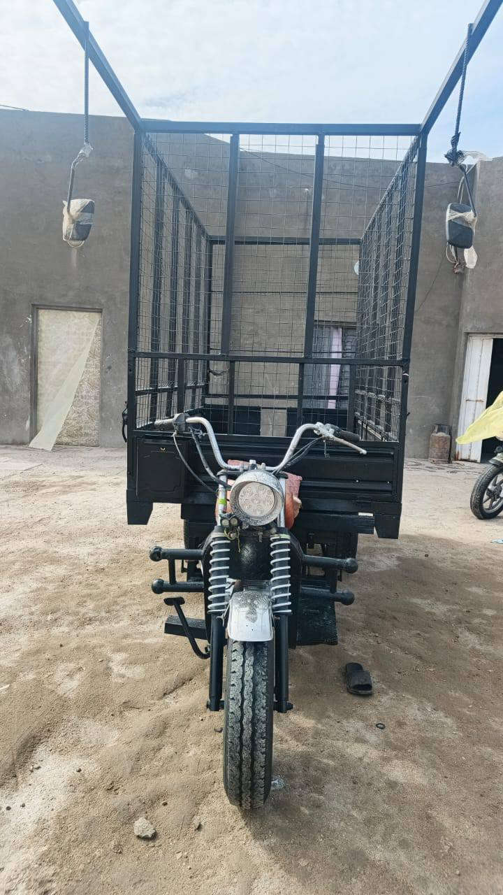 ستوته للبيع بدي. طويل 
بدي نضيف 
شاصي نضيف
ركبه بيهه تقويه ضمان ماتطك
تواير سياره 
محجر عالي. 
مرايات جانبيه
مكينه خير من الله
كهربائيات شغاله 
السعر مليون و200 وبيهه مجال 
مكاني سماوه


**إذا كنت صاحب هذا الإعلان وتريد حذفه لأي سبب، رجاءا أرسل رسالة إلى الدعم الفني**