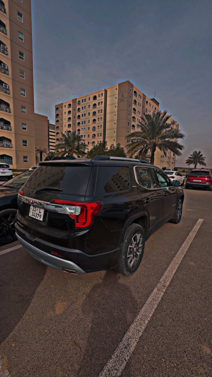 السلام عليكم

جمسي اكاديا موديل 2022 مواصفات SLE ٤ سلندر فول عدة الفتحة ماشية ٤٠ الف مابيهة اي نقص ايرباك دركة وراجع سستم حادث فقط الي بالصورة  
 مكان بغداد السعر ٢٢٠ ورقة الاتصال ***********
